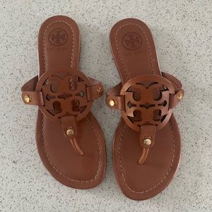 NEW Tory Burch Tan Leather Miller Sandal Size 5
